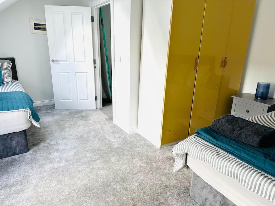 Coastal Haven 5 Bed Gem In Center Villa *